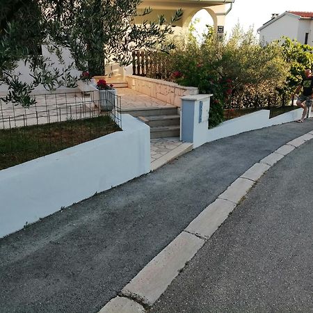 Apartamento The Blue House Vinkuran Exterior foto